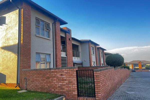 Welcome to Bishop’s Square in Erand Gardens, Midrand.

This is a 2 bathroom 2 bathroom property with modern finishes and an enclosed ...