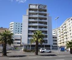 Apartment / Flat for sale in Three Anchor Bay