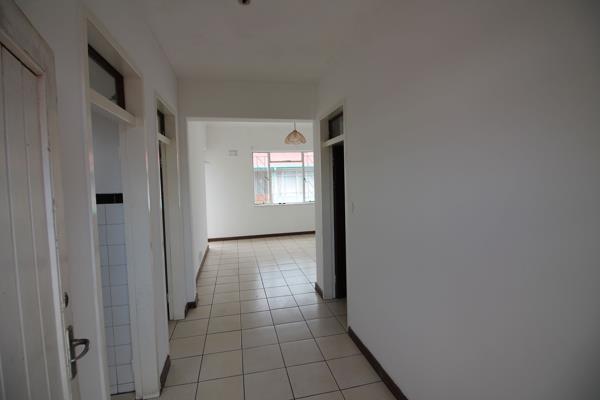 1 Bedroom 1 bathroom flat with balcony 

Tidy/ Secure /  Prepaid electricity