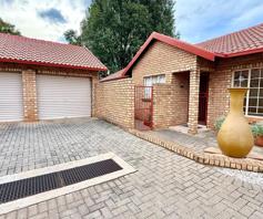 Townhouse for sale in Die Wilgers