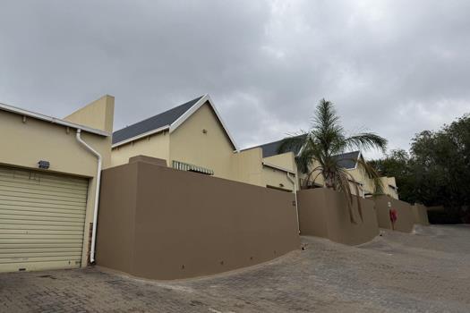 3 Bedroom Townhouse for sale in Radiokop