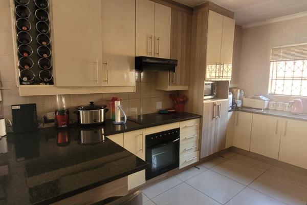 Beautiful 3 bedroom townhouse for sale in Elandshaven&#160; 

BUYING POINTS :- 

* Three spacious bedrooms with built in cupboards. ...