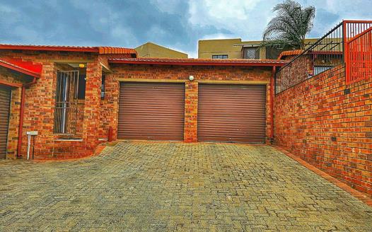 3 Bedroom Townhouse for sale in Rangeview