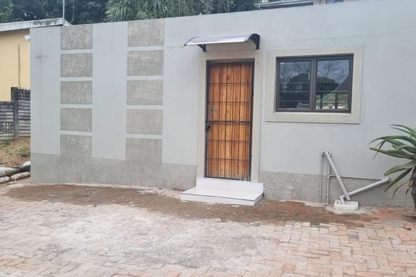 This lovely, brand new garden flat offers 2 bedrooms, 1 bathroom, Open plan  kitchen / lounge.  Own entrance. Prepaid Water and ...