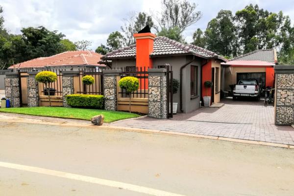 **Modern 3-Bedroom Home for Rent in Secure Estate**

This stylish, modern home is located in a prestigious security estate with ...