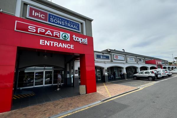 Secure this fantastic 70.80m&#178; retail space in the heart of Ipic Shopping Centre ...