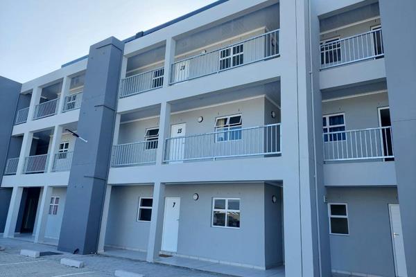 FROM R7500 per month

Ground Floor Units - 62 sqm with yard space
1st Floor Units - 62 sqm 
2nd Floor Units - 62 sqm 

2 spacious ...