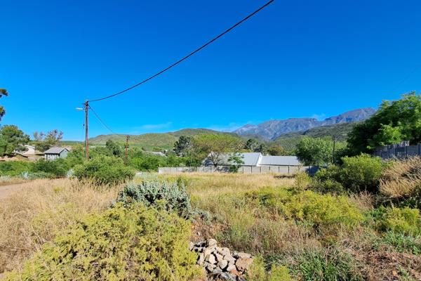 This vacant stand allows you to build your own Karoo home in the highly sought-after ...