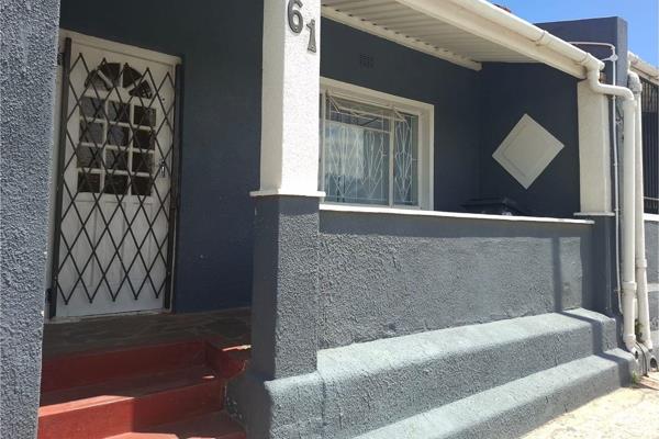 Introducing a delightful 2-bedroom house available for rent in the tranquil Kensington neighborhood of Western Cape, South Africa. ...