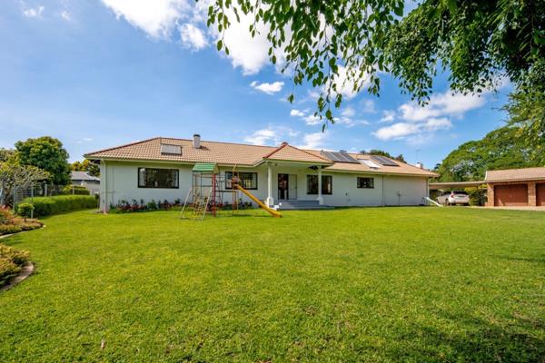 This neat home is set on level land with a landscaped garden. As you enter the home you come into a large lounge/bar area. 2nd lounge ...