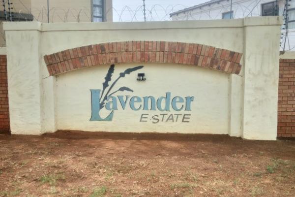 400 sqm land in a secure estate(Lavender Estate)
It offers 24 hours security/patrol
Electric fence
Bio-metric access gate ...