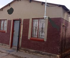 House for sale in Inxiweni