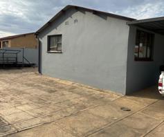 House for sale in Moletsane