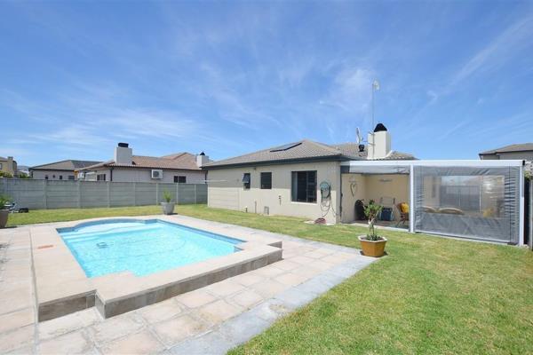 On entering this house for sale in Sonkring, you&#39;ll be impressed by the immaculate ...