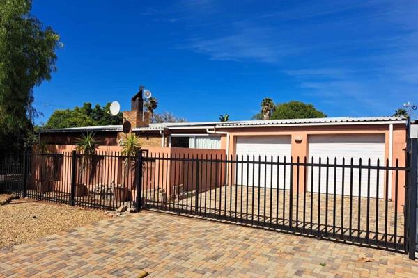 Offers Welcome! Spacious Family Home 

Discover this charming family residence in the ...