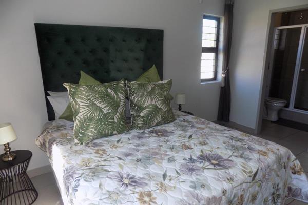 Charming Protea Haven*

Nestled in the heart of Protea&#39;s Star Village, this ...