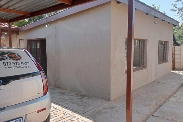 Two bedrooms with built-in wardrobes.
One bathroom, fitted with both bathtub and ...