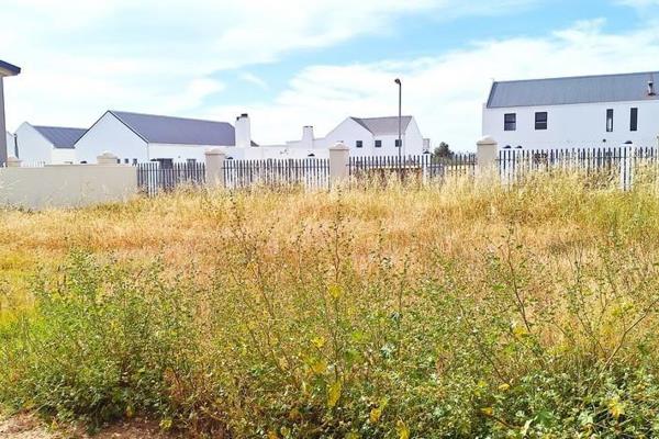 This sounds like a wonderful opportunity for a future home! 

A 400sqm plot in Sunset Estate, so close to the beach and Langebaan ...