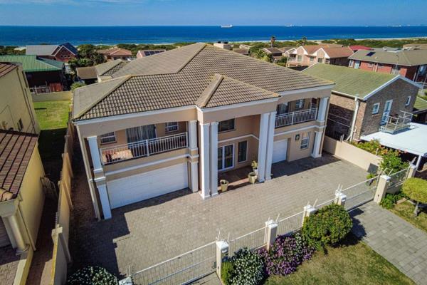 The epitome of luxury, this magnificent double-storey in prime Bluewater Bay will suit a ...