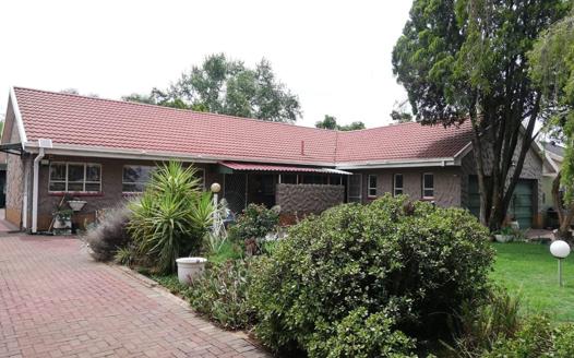 3 Bedroom House for sale in Sonland Park