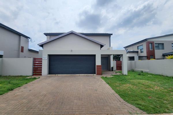 Make this house a home the prominent area Raslouw . Set in a safe secure estate, this is the perfect family home ! 

This home offers ...