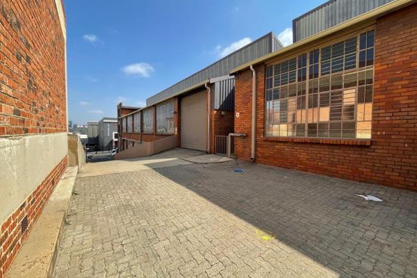 This spacious warehouse in Wynberg is now available for lease, providing an ideal ...