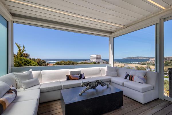 JOINT MANDATE

Welcome to Hopwood Street, a luxurious coastal haven in Plettenberg Bay. This 687 m2 architectural gem, on a 713 m2 ...