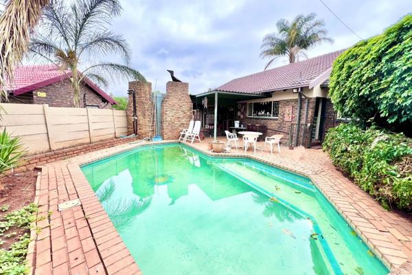 Christmas Special, R50 000 off for one week only!

Spacious 3-Bedroom Family Home with Separate Office, Entertainment Area &amp; ...