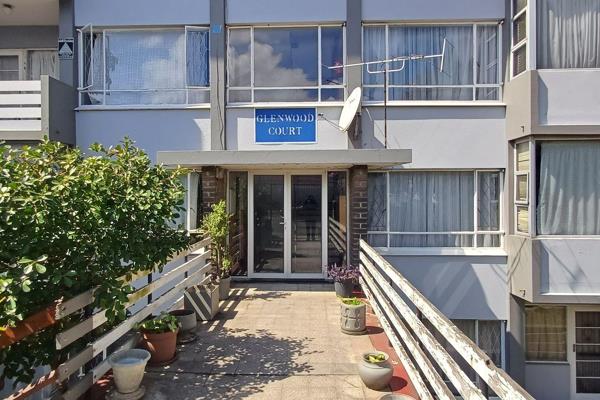 Harcourts Mercantile is delighted to introduce this charming 2-bedroom apartment, ideally located in the heart of Southernwood ...