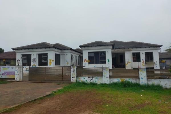 This beautiful property is on rental. It is situated in Thohoyandou Block G closer to Tshikevha School and a short driving distance to ...