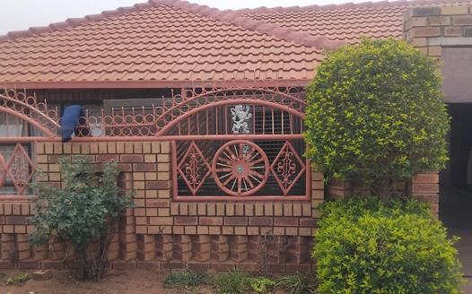 3 Bedroom House for sale in Morula View