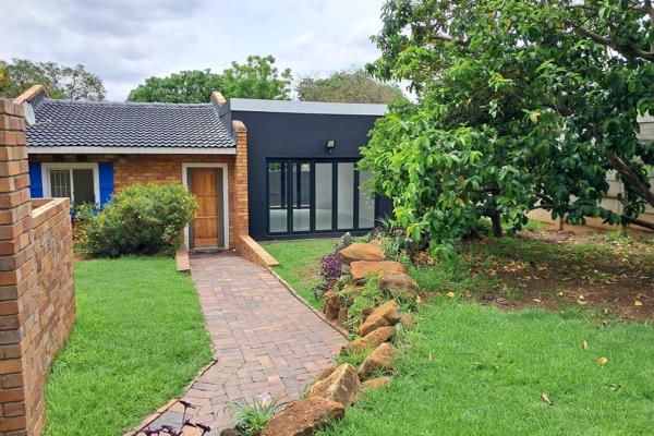 Welcome to your dream retreat in the heart of Fourways, Gauteng!  R9 900 plus an extra R1 600 for: Electricity, water, WIFI, 1 x ...