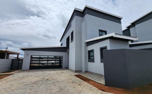 3 Bedroom House for sale in Zambezi Manor Lifestyle Estate