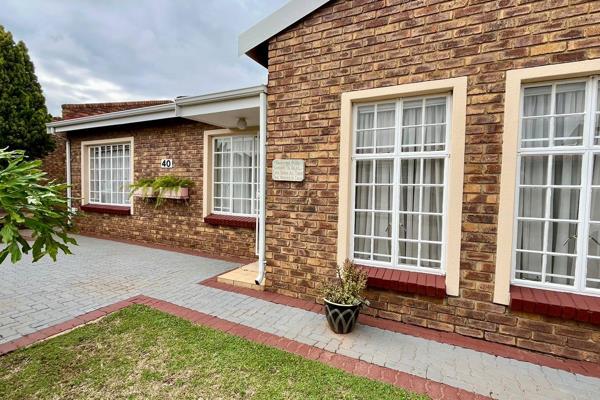 - open plan living room with kitchen
- ?kitchen has wooden cupboards and a separate scullery
- ?dining room and lounge area
- ?2 ...