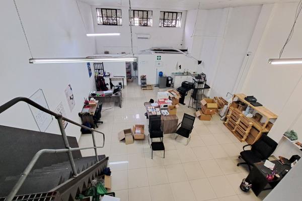 Consisting of tiled floors and 80m2 mezzanine floor, the unit is fully airconditioned, has a showroom and a workshop and office ...