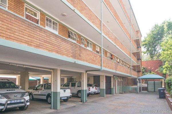 This neat and cozy unit features 1.5 bedrooms, with the main bedroom fitted with built-in cupboards, and a full bathroom including a ...
