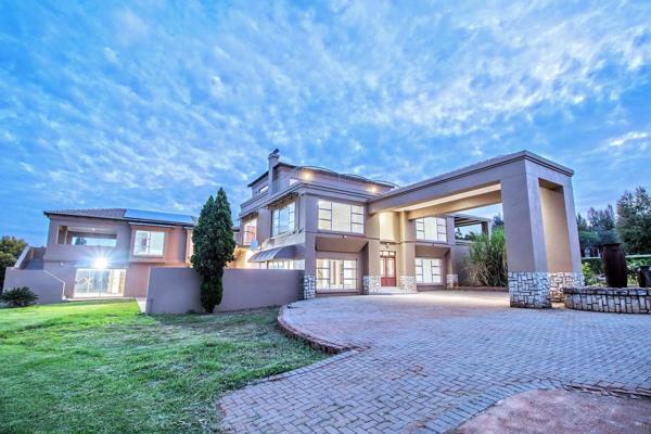 This property is well positioned within the sought after Mooikloof Equestrian Estate. The property is on 3 levels and offers a complete ...