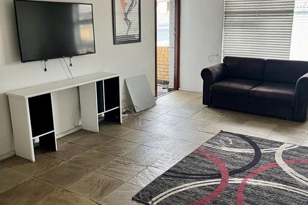 Price negotiable.

Spacious Three Bedroom Apartment With Mountain Views in Bergvliet/Heathfield (Border).

- Mountain views from ...