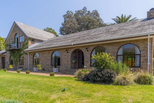 Seldom available in this sought after part of Hout Bay, a very special family home awaits your growing family. 
This substantial home features: 5 bedrooms, 4 bathrooms (2 en-suite), a spacious office / family playroom, a large ...