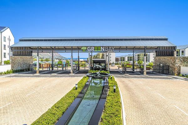 Live in style at the newly built Greenbay Eco Estate in Gordons Bay, offering a luxurious, eco-friendly lifestyle. 
This modern ...