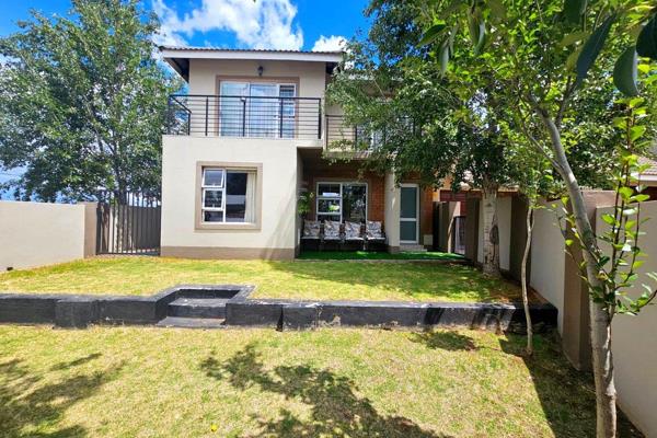 Modern Double-Storey Townhouse – Stylish Living with Comfort and Convenience

This contemporary double-storey townhouse offers the ...