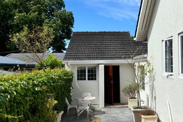 Charming One-Bedroom Cottage for Rent in Established Secure Neighbourhood

Discover your new home in this cozy one-bedroom cottage ...