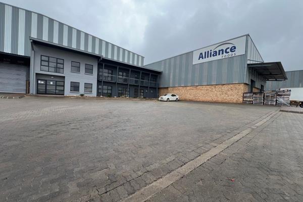 This well-appointed warehouse unit, located in a secure industrial park in Kya Sands, offers a total of 3288sqm of versatile space ...