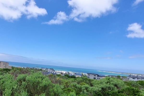 SOLE MANDATE
This vacant stand in the sought after Dunes Estate in Stilbaai is a brand new opportunity to build on a very large stand ...