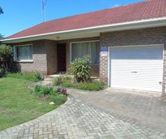 Townhouse for sale in Bonnie Doon