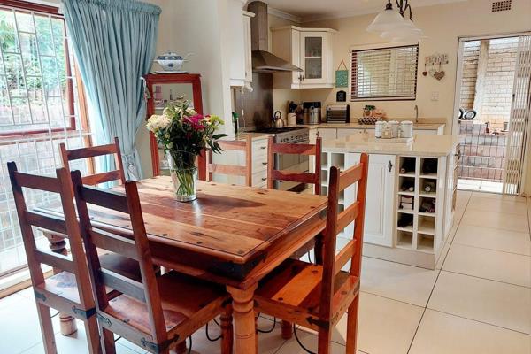 Call agent to set up an appointment to view.
This stunning home, with a gorgeous fitted kitchen, is perfect for those who love to enjoy ...