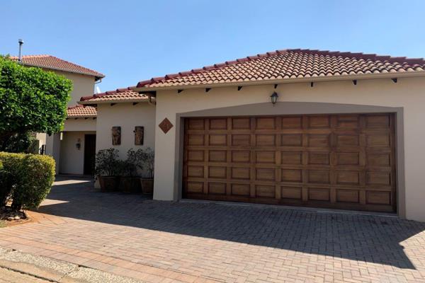 This spacious 3 bedroom house has 2 full bathrooms &amp; a guest toilet.  Open plan ...