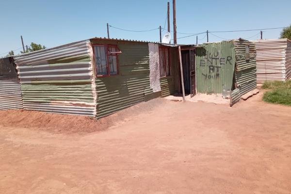 Vacant land is available in the rural part of mangaung for anyone starting life

This land has electricity and water but no sewage at ...