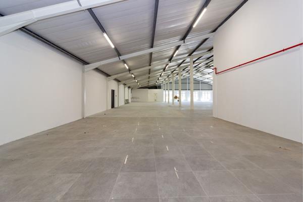 This exceptional open-plan warehouse at the bustling Walmer Family Centre combines ...