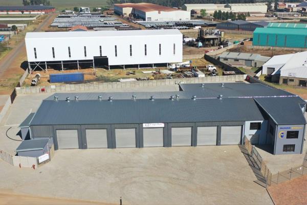 Located in the bustling Naledi Industrial Park, Sasolburg, this versatile 5,200m&#178; property is perfect for industrial operations ...